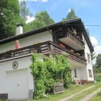 Chalet Catton Four bedroom appartement near Bad Kleinkirchheim, hotel v destinaci Radenthein