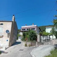 Apartments and rooms by the sea Martinscica, Cres - 23980, hotel em Martinšćica