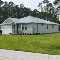 Beach Lovers New House! 10 min to beach - 6 guests, hótel í Palm Coast