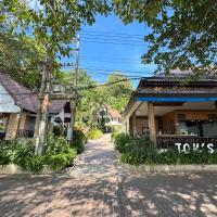 Tok Little Hut, hotel u gradu Rajong