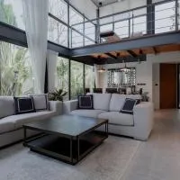 Luxury Modern Loft Villa Riverhouse, hotel i Laguna Phuket