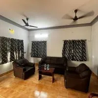 Madura Homestay - Gorgeous Home with 2BHK 5 minutes from NH44, Hotel in Madurai