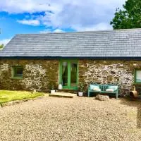 The Cowshed Cottage on The Greenway, hotel em Dungarvan