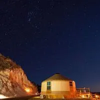 Yurt Overlook #7 with AC and Private Bath 2 Kings, ξενοδοχείο σε Orderville