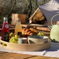 Tente luxe vue Etang avec jacuzzi 4, hotel u gradu 'Le Vigeant'