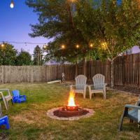 Charming Home ear Triple Play Silverwood Hayden Lake Fire Pi Fenced Yard a Plum Tree 1219, hotel poblíž Coeur d'Alene Airport - COE, Hayden