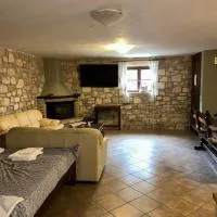 Saint George Apartments I & IV, hotel v mestu Kalavrita