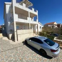 Apartments Maris, viešbutis mieste Maslenica