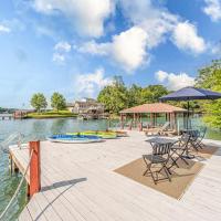 Lake Hickory Trio 3BR Blue Unit, hotel pobl&iacute;ž Hickory Regional Airport - HKY, Hickory
