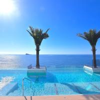 베니도름에 위치한 호텔 Apartamento de lujo en primera linea de playa