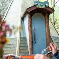 Aux Tipis de la Rivière Sauvage、Saint Romainのホテル