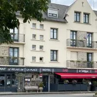 Le Relais De La Place – hotel w mieście Le Faou