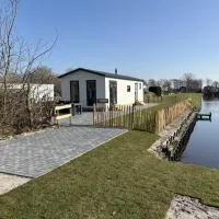 Chalet Lutafaro near beach Petten, hotell i Petten