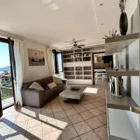 Casa Vacanza Monalba sul lago d'Iseo, hotel v destinaci Predore