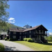 Phillipshaugen Lodge, hotel en Øksendalsøra