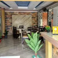 Meltonia Luxury Inn، فندق في Busia