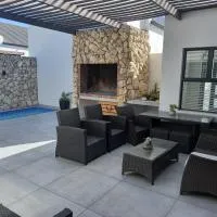Atlantic Sands Beachfront Estate, Laaiplek, Velddrif, hotel in Velddrif