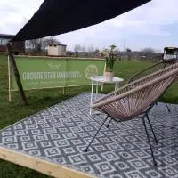 Toplocatie! Moderne en knusse pipowagen 'Postduif' vlakbij Zutphen, hotelli kohteessa Vierakker