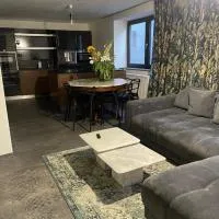 Your flat, מלון בפוהנשטראוס