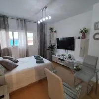 Mini Estudio LOVELY SEVILLA con cocina y baño compartido, hotel in Camas