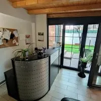 HOSTAL D'ANNUNZIO HOUSe, hotel i Cesano Boscone