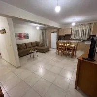 TranquilityHouse، فندق في تريكالا