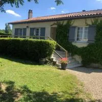 Villa Buff-ô-T'iu - 3 chambres – hotel w mieście Courgeac