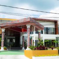 Queen Parrona Hotel by Sativa, hotel poblíž Silangit International Airport - DTB, Siborongborong