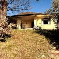 CÀ DEGLI OLIVI - Villino tra gli Olivi nel Borgo, hótel í Caneva
