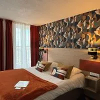 Ambassadeur Hotel - Cherbourg Port de Plaisance، فندق في شيربوغ أون كوتننتين