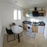 Studio Les Oliviers, hotel v destinaci Groléjac