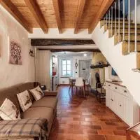 Willow House by Quokka 360 - In The Historic Village Of Sala Comacina, хотел в Сала Комачина
