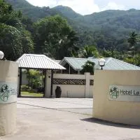 Hotel La Roussette, hotel v destinaci Anse aux Pins