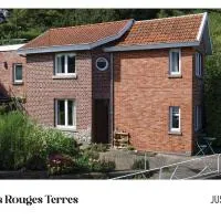Gite des Rouges Terres, готель у місті Тьо
