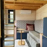 Tiny House au coeur d'une petite cité de caractère à Saulges، فندق في Saulges