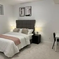 Calgary में, होटल Cozy home away from home