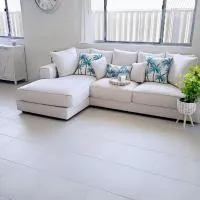 Eglinton Elegance - Hamptons Retreat, hotel em Yanchep