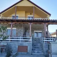 Apartment sofia sea view、ヴラスナのホテル