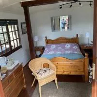 Chambre avec terrasse, hótel í LʼIsle-Jourdain