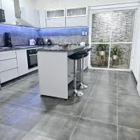 Casa Valle Viejo con Cochera Cubierta Gratis, hotel en San Fernando del Valle de Catamarca