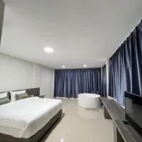 Royal Creek Golf Club And Resort, hotel di Udon Thani