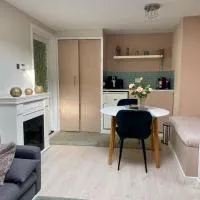 Cozy and private apartment close to the city，奧斯的飯店