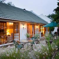 Swallows Nest Country Cottages, hotel in Stormsrivier