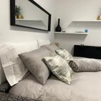 GGH studio for holiday or job, Hotel in Morbegno