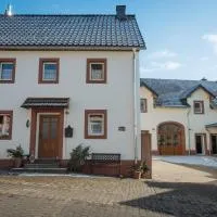 Ferienwohnungen Maijeschhof, hotel a Pelm