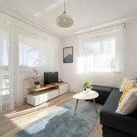 Wyjątkowy Apartament z Parkingiem by Noclegi Renters, hotel a Breslavia