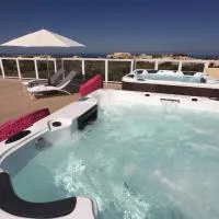 GozoWindmill Apartments, hotel v destinácii Qala