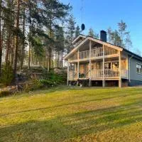 Villa Hyppykallio, LaatuLomat, Hotel in Juva