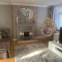 Beautiful Views Welsh Retreat 2bedroom, hotel Mountain Ash városában