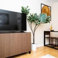 Two bed City Apartment with FREE Parking and NETFLIX, hotel u gradu Hunslet